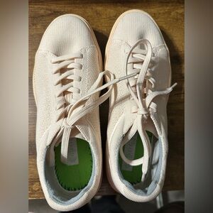 New Rothy's Pink Lace-up Sneakers size 9. Were demo at store